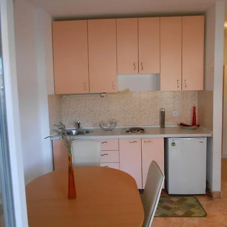 Apartment Mavarstica 11208a Trogir